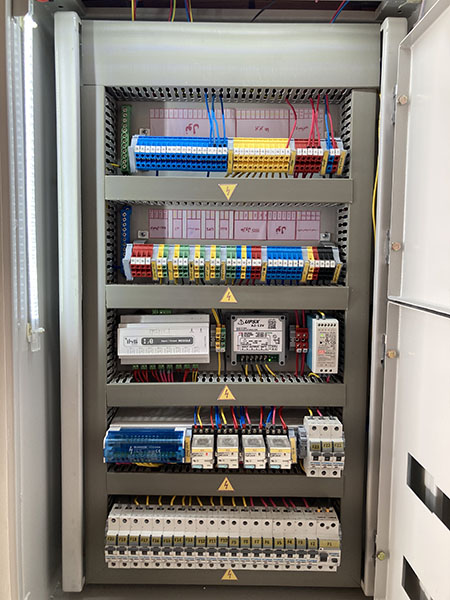 Intelligentes I/O-Modul t Intelligentes I/O-Modul